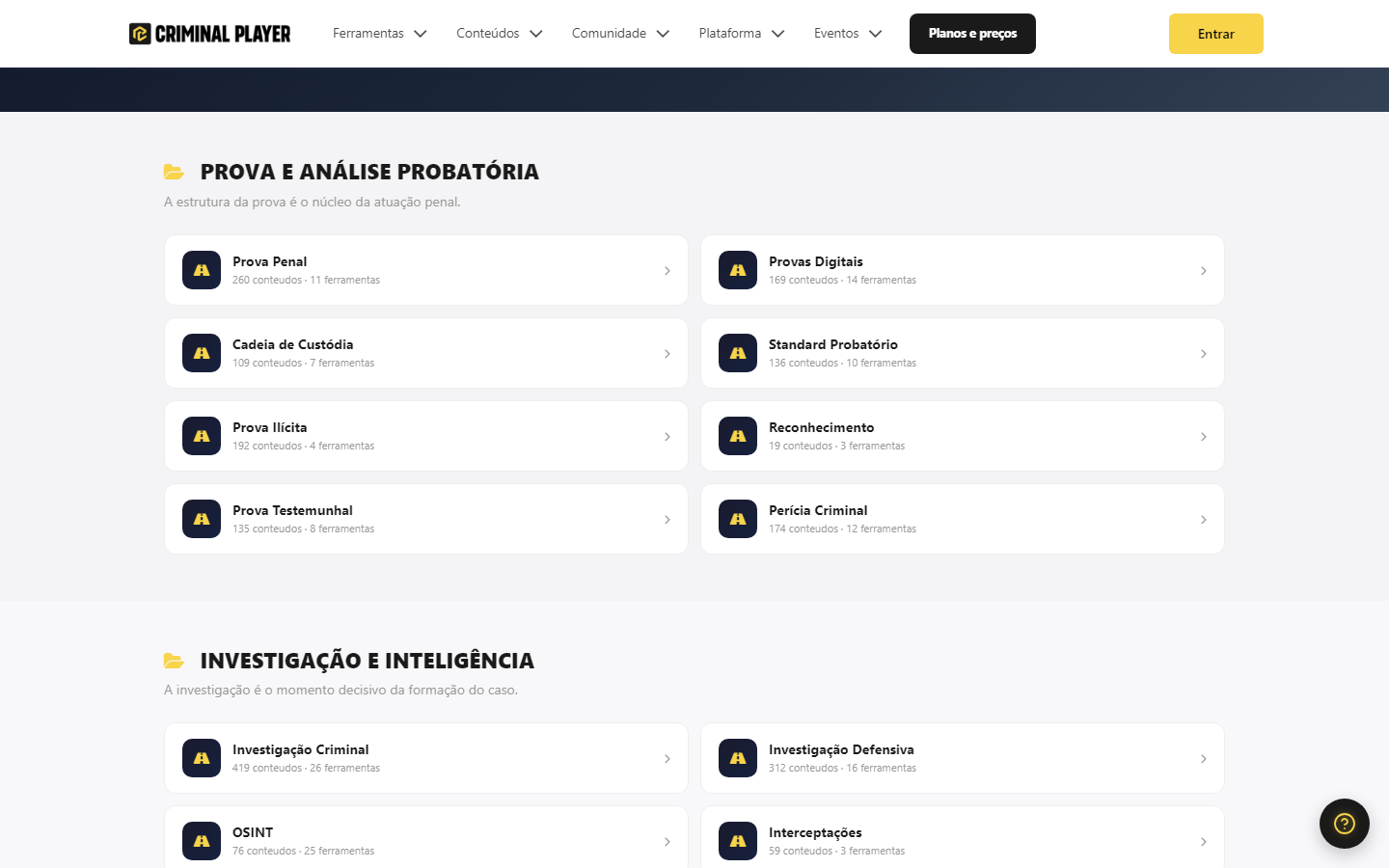 Hub das trilhas, com as trilhas agrupadas por cluster temático e a contagem de conteúdos