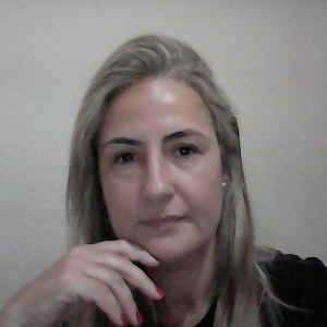  Foto de perfil de Luciana Mazzoleni Monteiro 